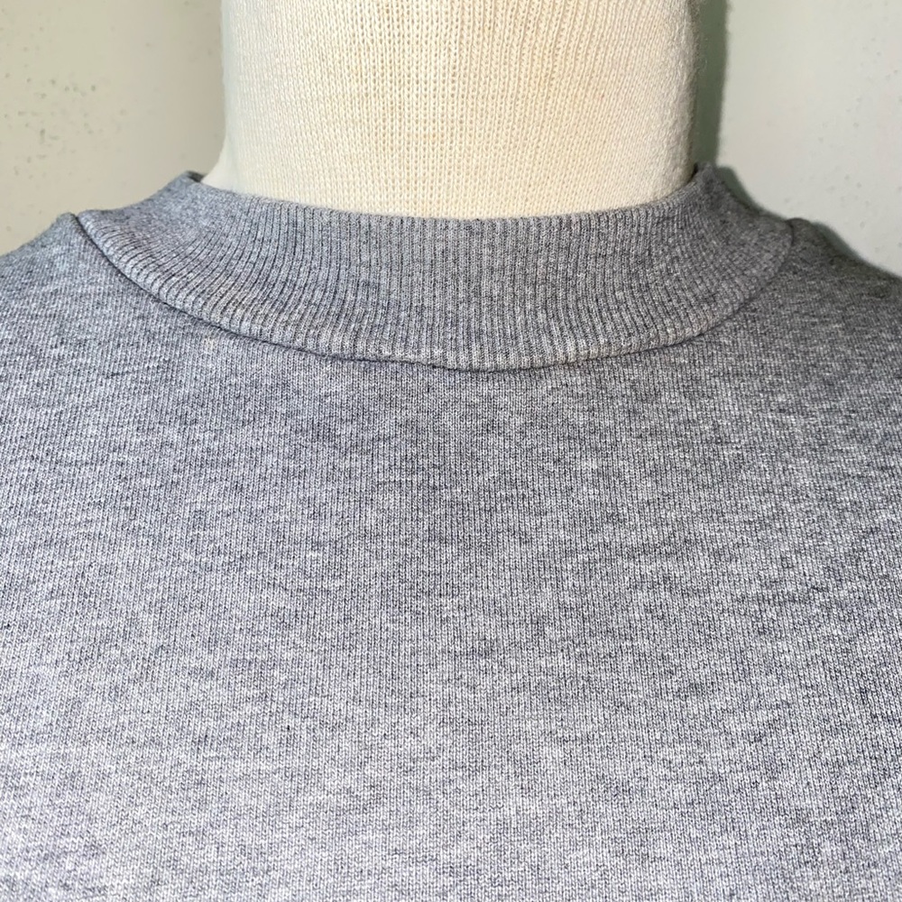 Maison Margiela cropped grey sweatshirt - Picture 2 of 11